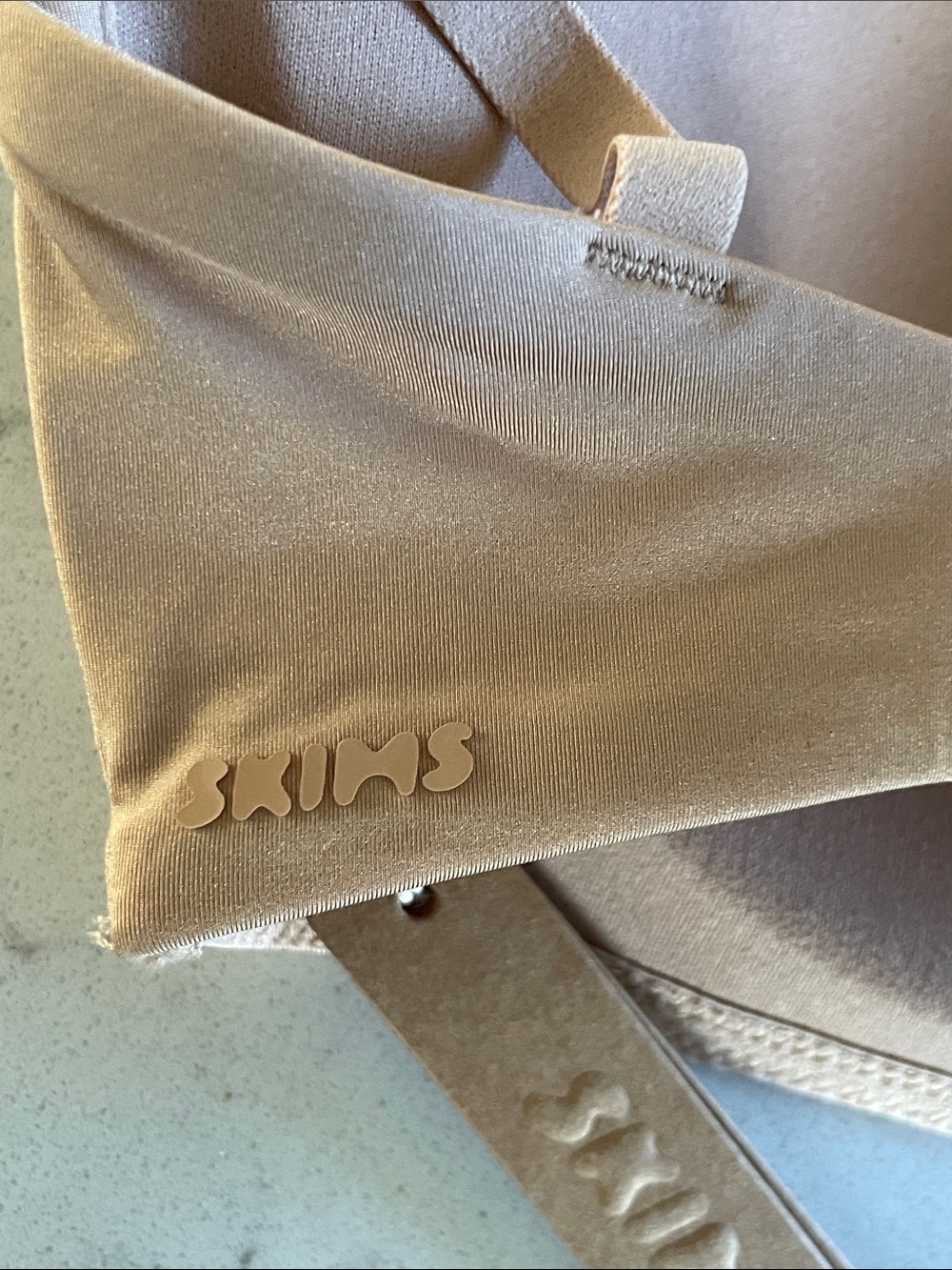 SKIMS Wireless Form Clay T-Shirt Bra Size 32DD - Picture 7 of 14
